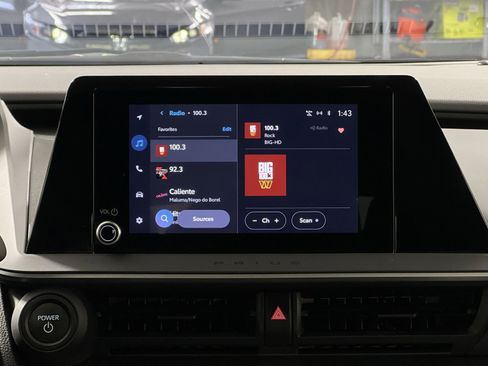 Used 2025 Toyota Prius LE image 18