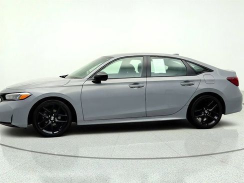 Used 2025 Honda Civic Sport image 8