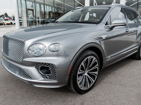 Certified 2022 Bentley Bentayga AWD/4WD image 21