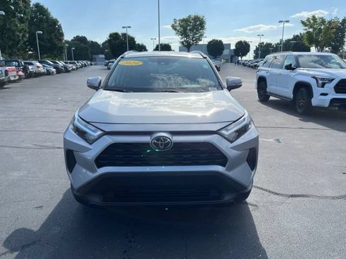 Used 2024 Toyota RAV4 XLE FWD image 2