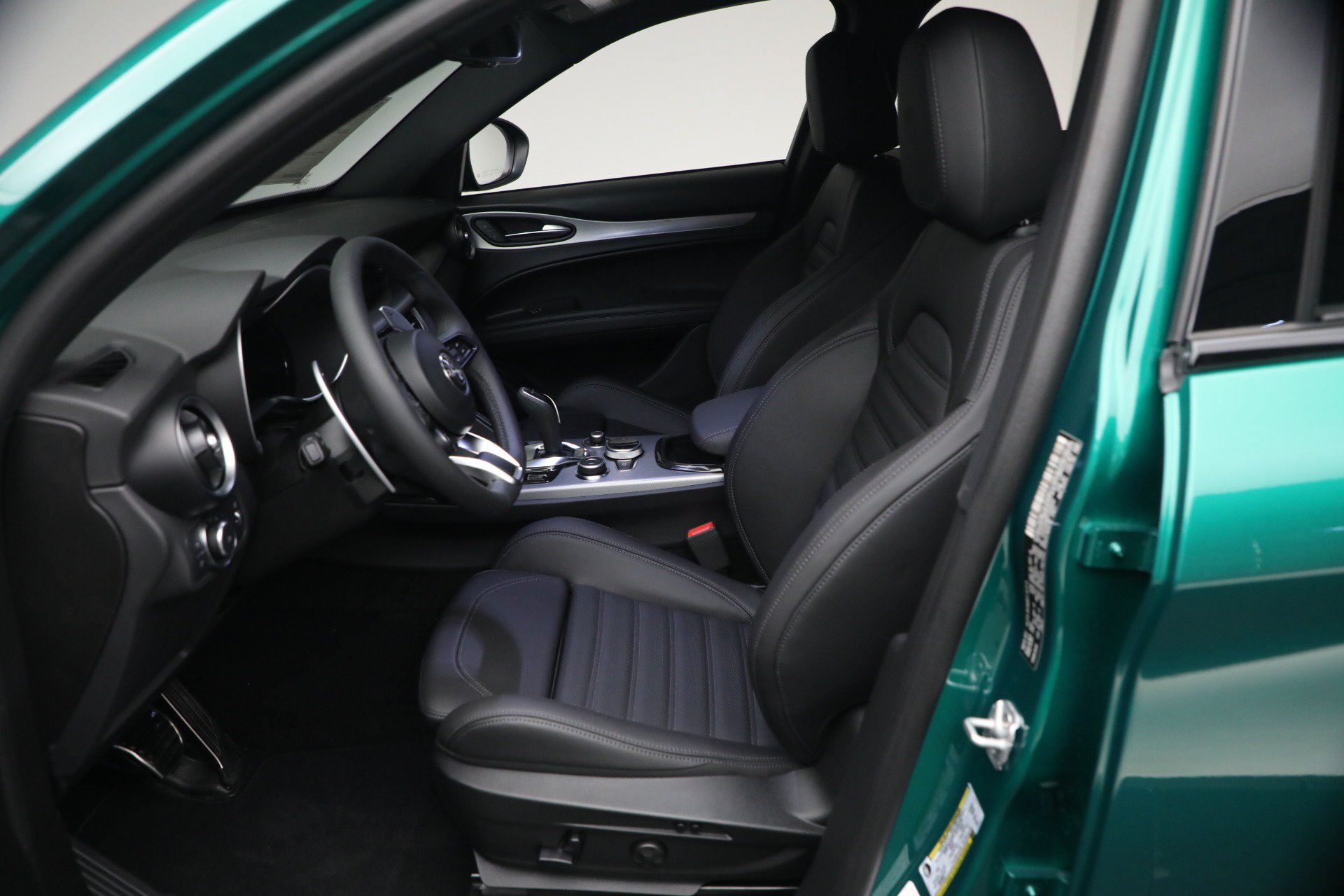 New 2026 Alfa Romeo Stelvio Sprint AWD/4WD image 12