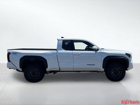 New 2026 Toyota Tacoma SR5 RWD image 7