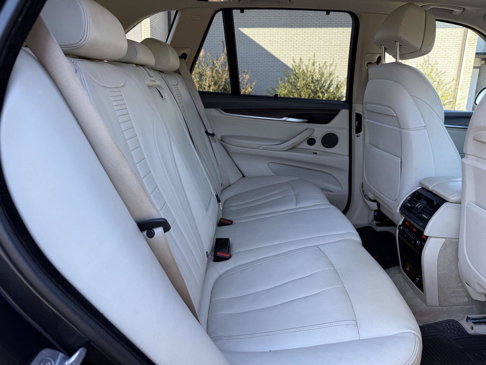 Used 2016 BMW X5 xDrive50i AWD/4WD image 39