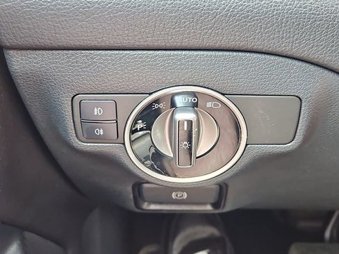Used 2018 Mercedes-Benz GLA 250 image 17