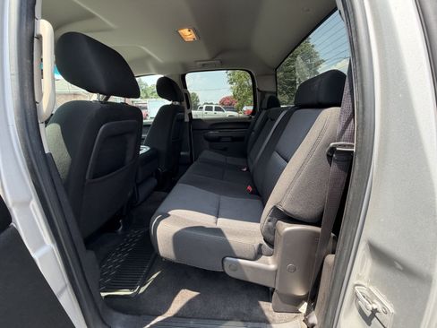 Used 2010 Chevrolet Silverado 1500 LS RWD image 12