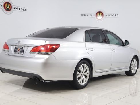 Used 2011 Toyota Avalon FWD image 3