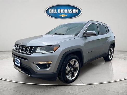 Used 2018 Jeep Compass Limited w/ Navigation Group FWD image 3