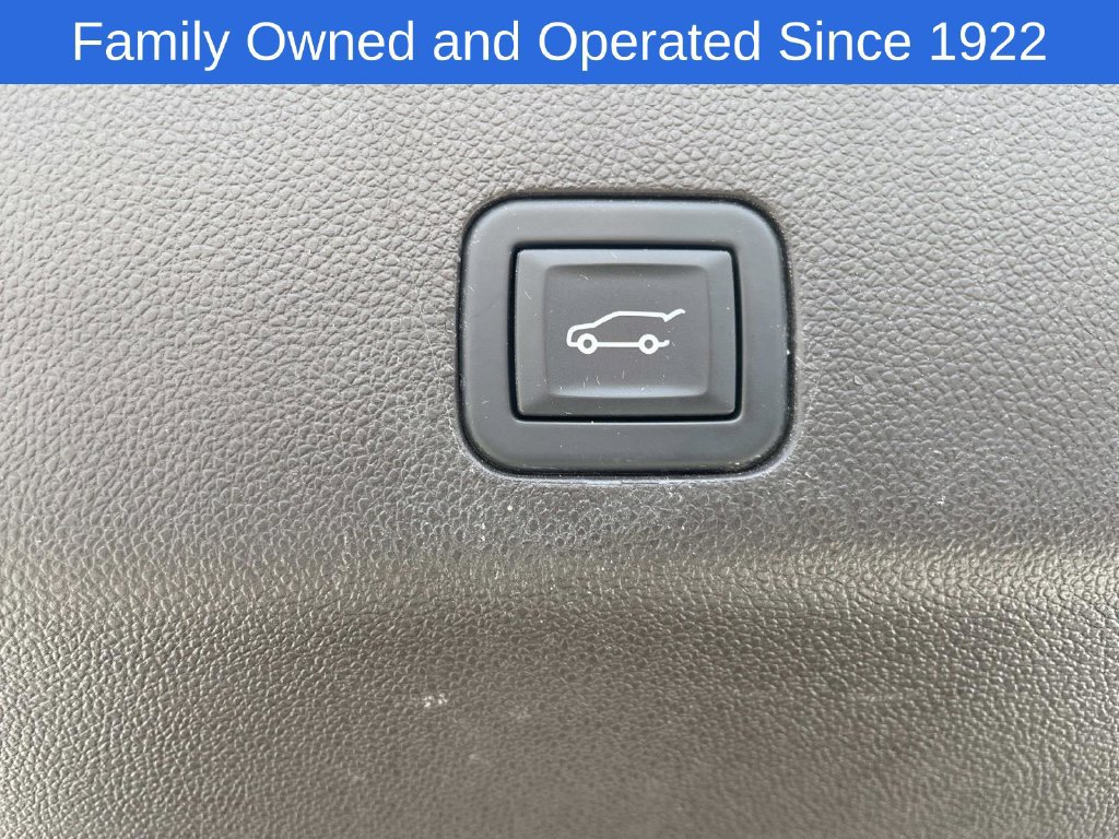 Used 2024 Chevrolet Tahoe LT RWD image 9