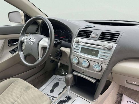 Used 2009 Toyota Camry LE FWD image 21