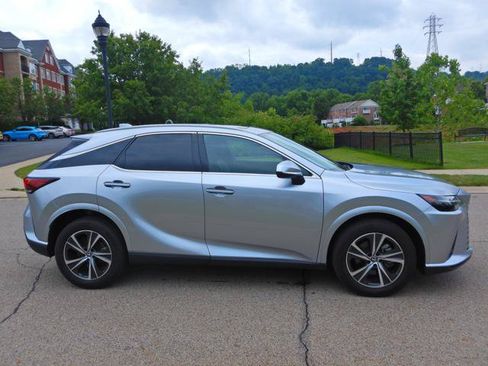 Used 2023 Lexus RX 350 Premium w/ Accessory Package AWD/4WD image 10
