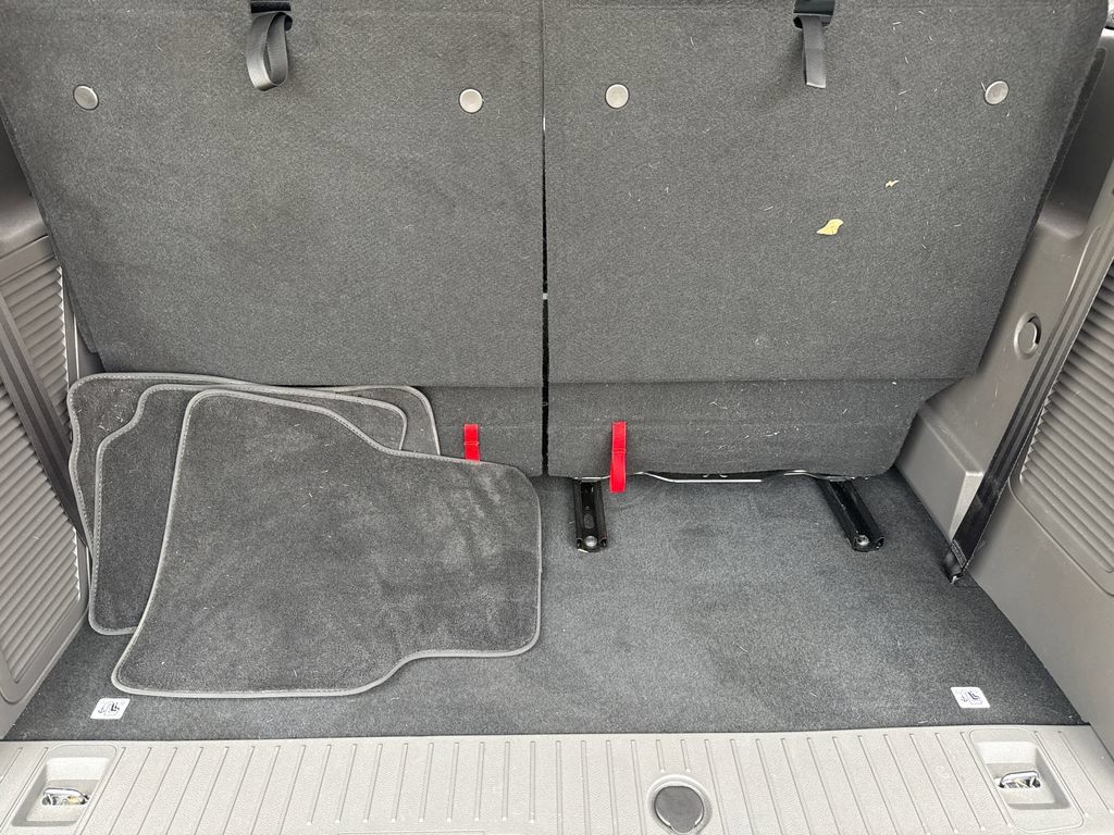 Used 2020 Ford Transit Connect XLT FWD image 8