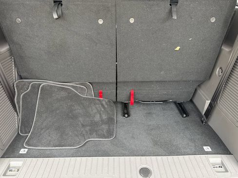 Used 2020 Ford Transit Connect XLT FWD image 8