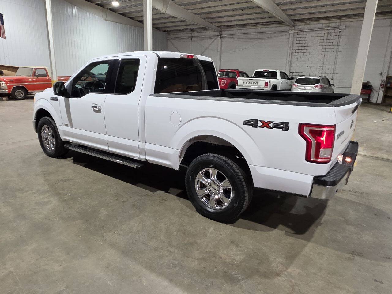 Used 2015 Ford F150 XLT w/ Equipment Group 302A Luxury AWD/4WD image 8