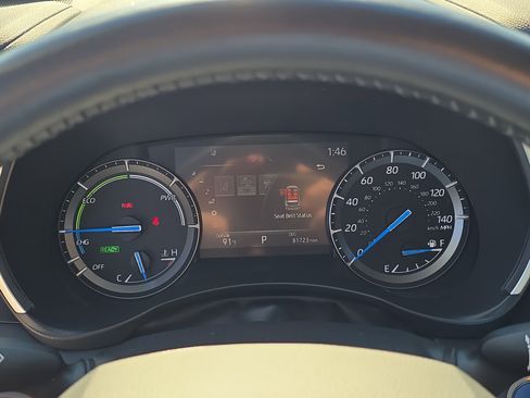 Used 2021 Toyota Highlander XLE image 38