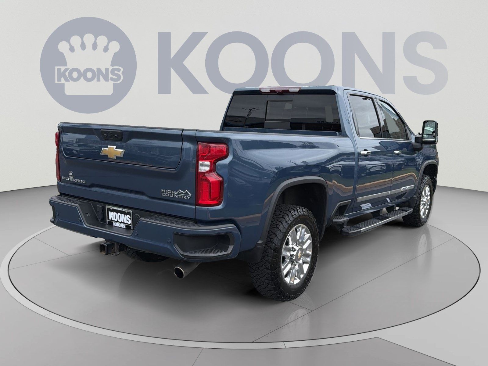 Used 2024 Chevrolet Silverado 2500 High Country w/ High Country Premium Package AWD/4WD image 7