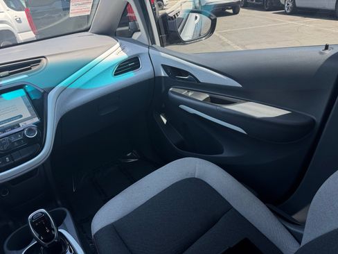 Used 2021 Chevrolet Bolt LT FWD image 20