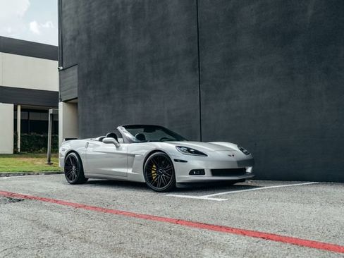 Used 2008 Chevrolet Corvette Convertible w/ Preferred Equipment Group RWD image 19