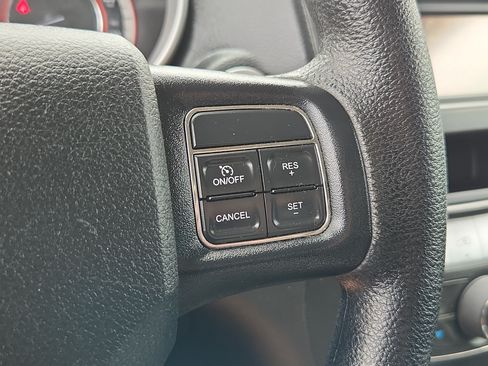 Used 2017 Dodge Journey SXT w/ Comfort/Convenience Group FWD image 22