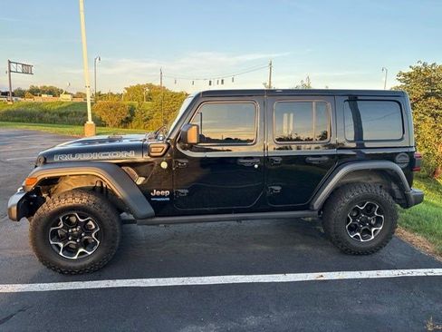 Used 2022 Jeep Wrangler Unlimited Rubicon 4xe w/ Cold Weather Group AWD/4WD image 9