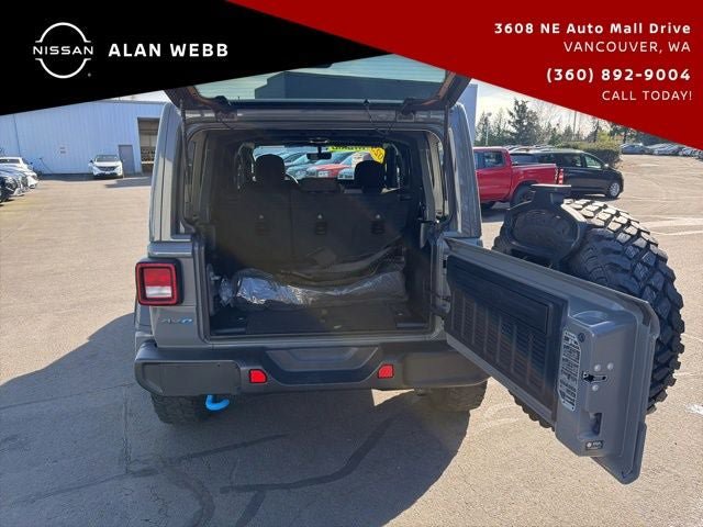 Used 2023 Jeep Wrangler Unlimited w/ Cold Weather Group AWD/4WD image 31