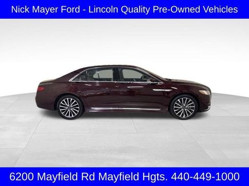 Used 2017 Lincoln Continental Select w/ Climate Package image 2