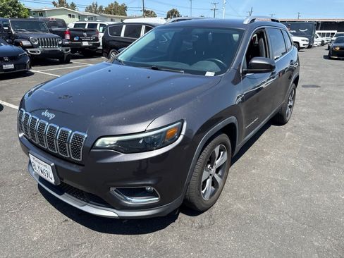 Used 2019 Jeep Cherokee Limited FWD image 21