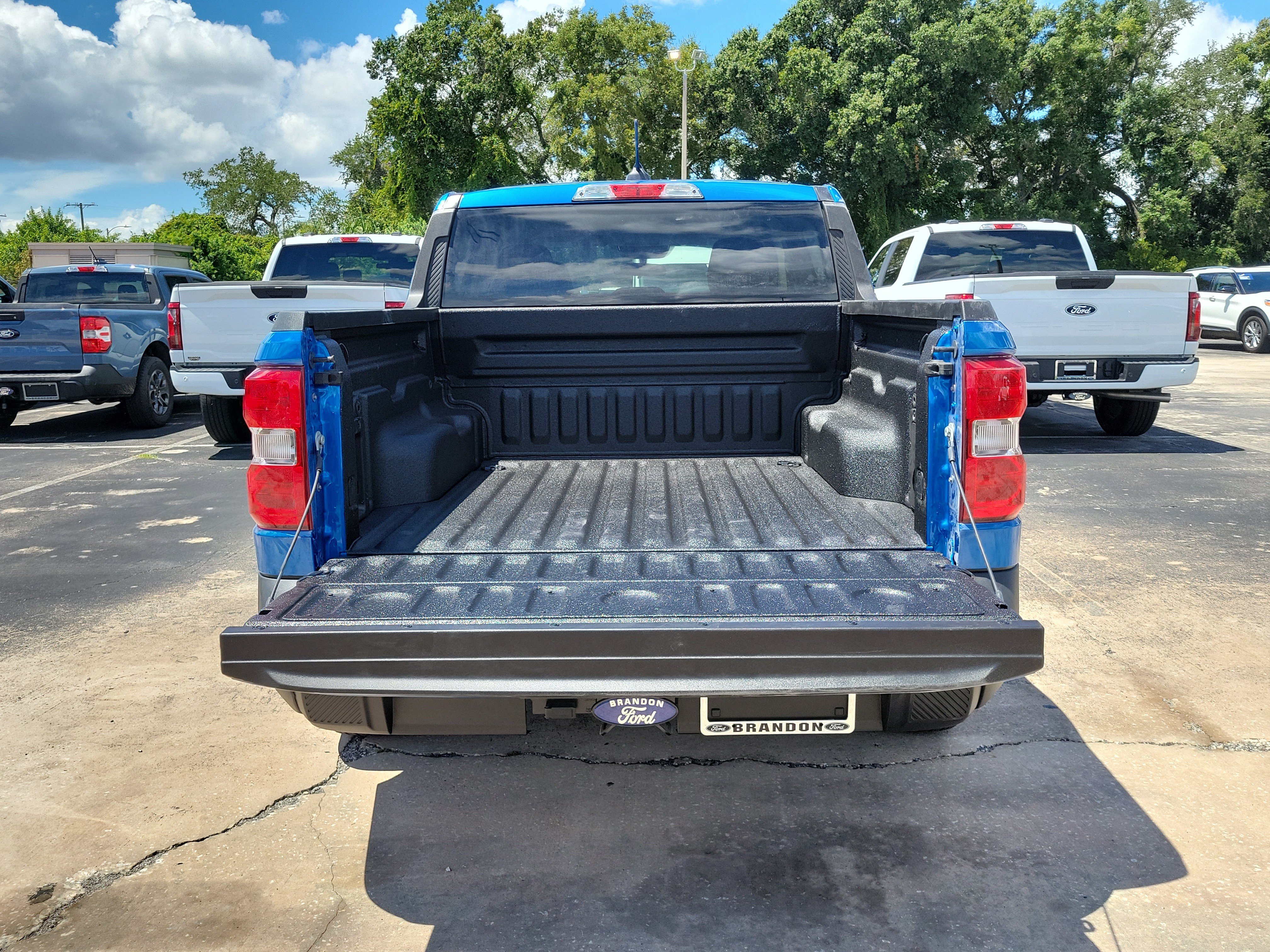 New 2026 Ford Maverick XLT w/ XLT Luxury Package FWD image 10
