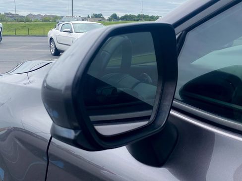 Used 2019 Toyota Camry SE w/ 4 Season Floor Mat Package FWD image 6