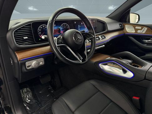 Certified 2025 Mercedes-Benz GLE 350 4MATIC image 4