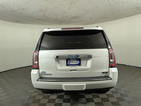 Used 2020 GMC Yukon Denali w/ Denali Premium Package image 8