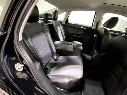 Used 2025 Volkswagen Jetta SE image 27