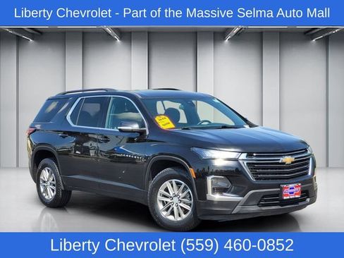 Used 2023 Chevrolet Traverse LT AWD/4WD image 1