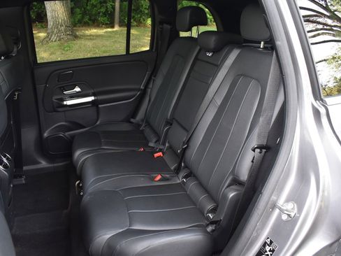 Used 2022 Mercedes-Benz EQB 350 4MATIC image 20