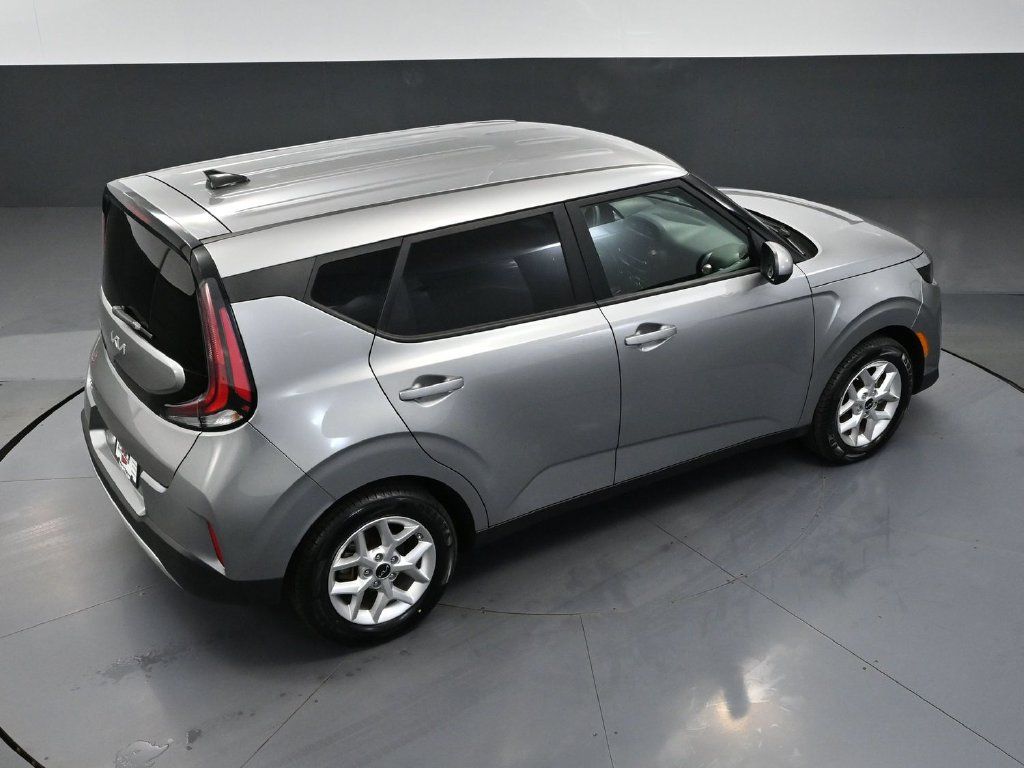 Used 2023 Kia Soul LX w/ LX Technology Package FWD image 46