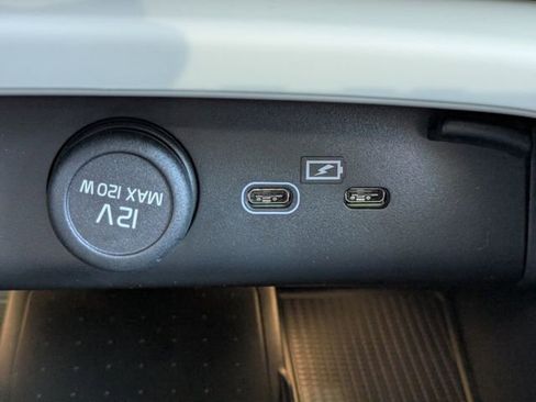 New 2026 Volvo XC40 B5 Plus w/ Protection Package Premier image 26