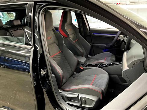 New 2025 Volkswagen GTI SE image 30