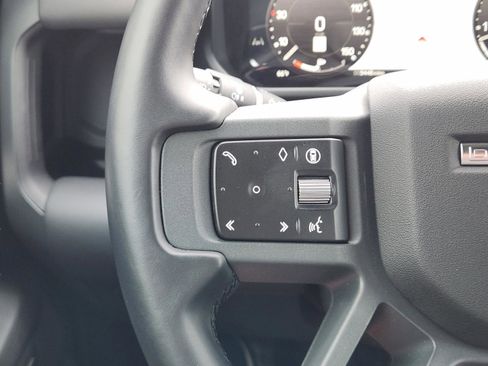 Certified 2025 Land Rover Defender 130 X-Dynamic SE AWD/4WD image 24