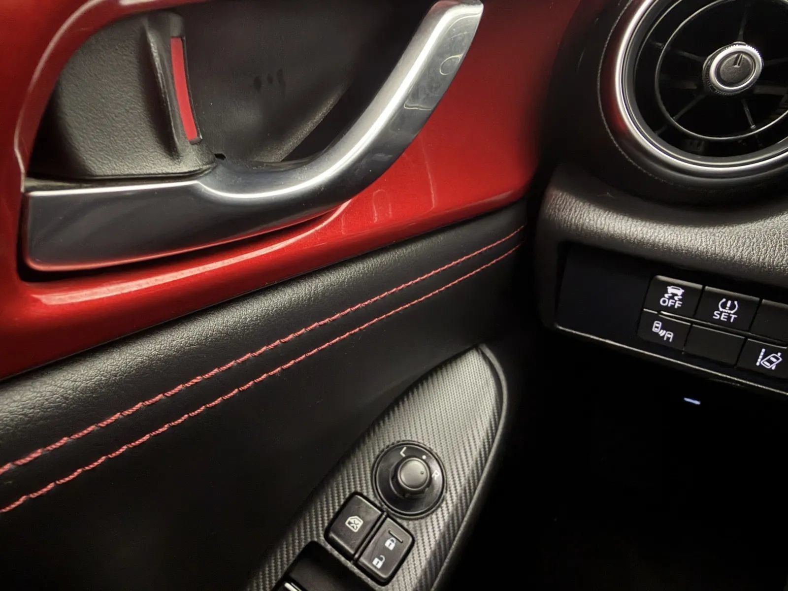 Used 2016 MAZDA MX-5 Miata Grand Touring RWD image 19
