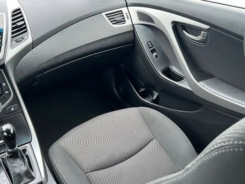 Used 2016 Hyundai Elantra Value Edition image 16