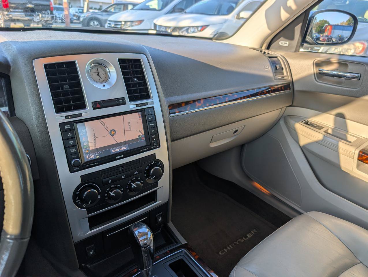 Used 2008 Chrysler 300 C RWD image 17