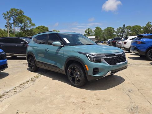New 2026 Kia Seltos EX FWD image 2