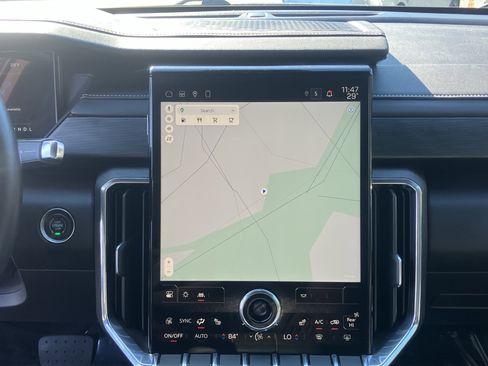 Used 2024 GMC Acadia Elevation image 28