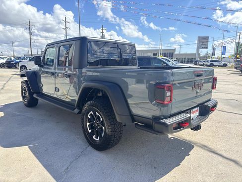Used 2024 Jeep Gladiator Rubicon w/ Convenience Group image 5