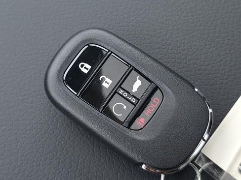 New 2025 Honda Pilot Touring image 35