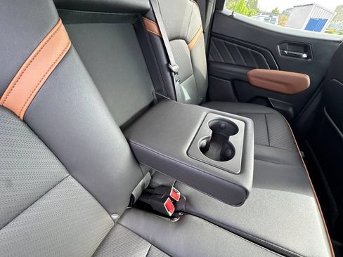 Used 2023 GMC Canyon AT4 w/ AT4 Premium Package AWD/4WD image 34