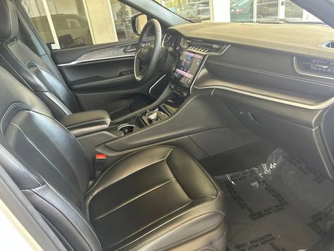 Used 2024 Jeep Grand Cherokee Limited 4xe AWD/4WD image 28