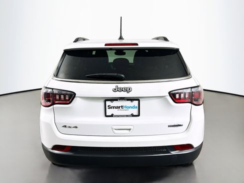 Used 2024 Jeep Compass Latitude image 6