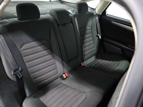 Used 2019 Ford Fusion SE image 42