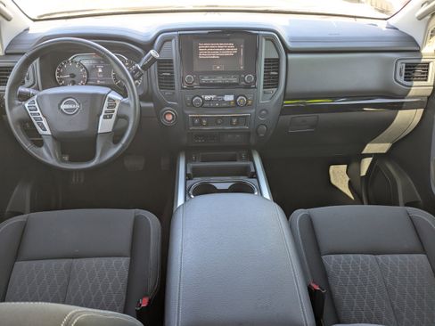 Used 2024 Nissan Titan SV w/ SV Convenience Package image 17