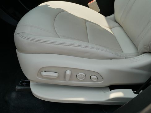 Used 2023 Buick Enclave Premium w/ Experience Buick Package AWD/4WD image 20